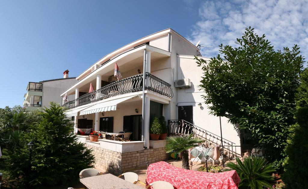 Apartmani Villa Gordana PUY Eksteriør bilde