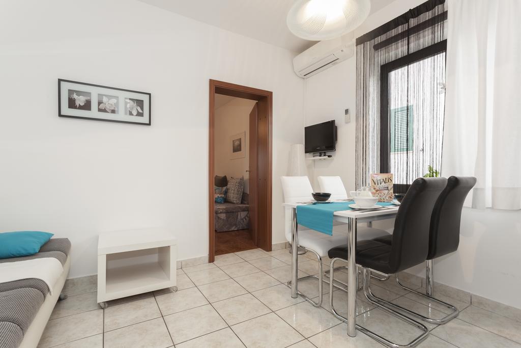 Apartmani Villa Gordana PUY Eksteriør bilde