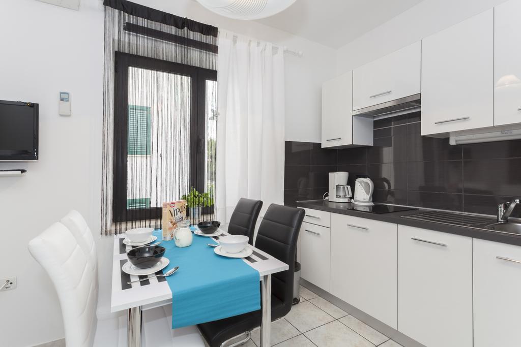 Apartmani Villa Gordana PUY Eksteriør bilde