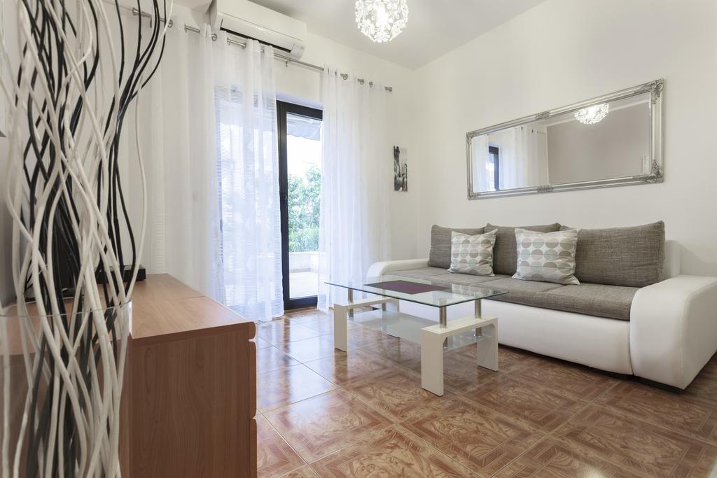 Apartmani Villa Gordana PUY Eksteriør bilde